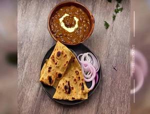 Dal makhani laccha paratha