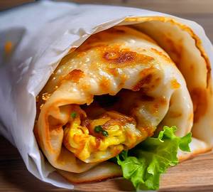 Cheesy Egg Roll 