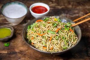 Veg Hakka Noodles