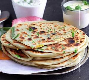Paneer Egg Paratha