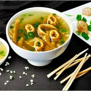 Chicken Wanton Garlic Soup