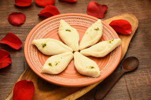 Sankha Sandesh (4pcs)