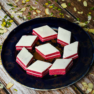 Kaju Strawberry