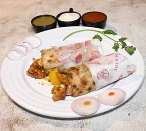 Paneer chilli roll
