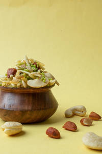 Badhshhi Mix Refined Namkeen(500 Gm)