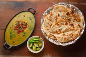 Naan & Daal Tadka