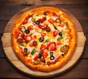 Tomato and capsicum pizza