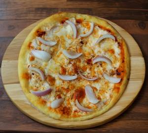 Onion pizza
