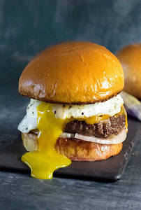 Cheesy Egg Burger
