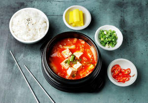 Kimchi Jjigae