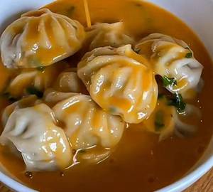 Chicken soupi momos