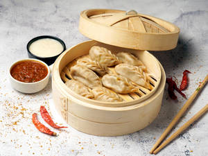 Chicken Makhani Dumplings (Whole Wheat) [8 Pieces]