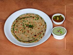 Methi Paratha (Seasonal)