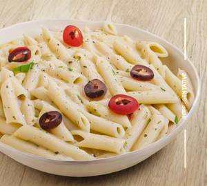 White souce pasta