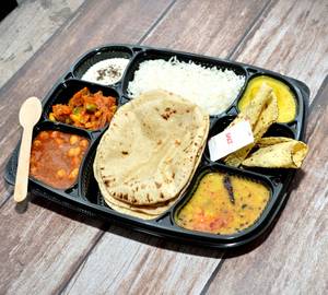Jain Thali ( Without Onion Garlic )