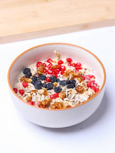 Fruits And Nuts Oatmeal