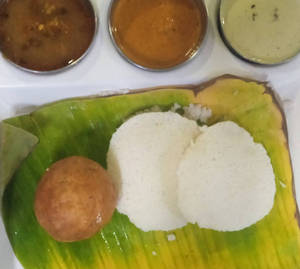 Idly (2) + Single Mysore Bonda