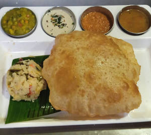 Single Puri + Upma