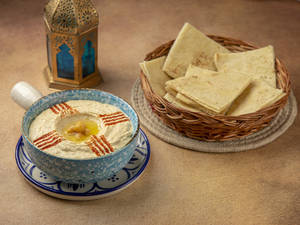 The Original Hummus With Pita Bread