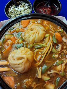 Veg Momos Thupka Soup