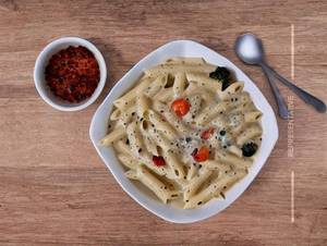 White Sauce Pasta