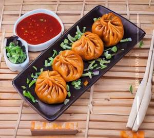 Chicken cheese burst momos