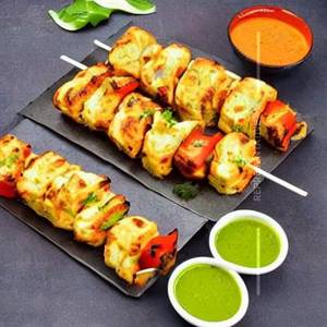 Egg chicken tandoori roll