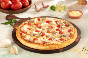 Veg Pizza.