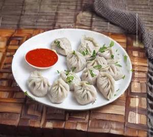 Paneer afghani momos