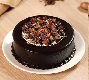 Kitkat Cream Cake