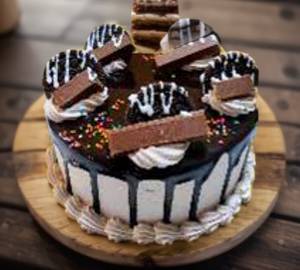 Oreo Kitkat Chocolate Cake