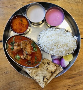 Solo Chicken Thali