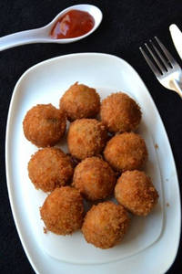 Corn Cheese Balls (10 Pcs)