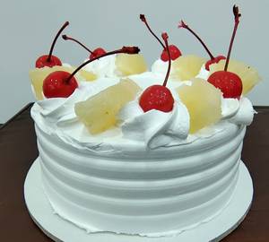 Eggless Fresh Fruit Pineapple