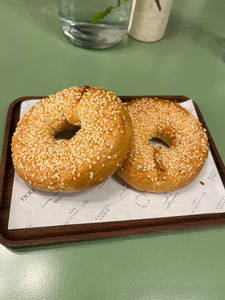 Noa Classic Sesame Bagel (2 pcs)