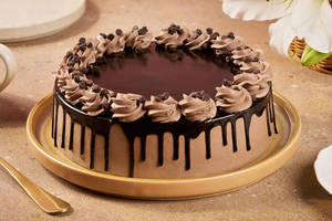 Cream Drop Chocolate Cake