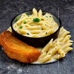 Veg Pasta in Creamy Alfredo Sauce