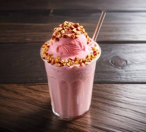 Strawberry Oreo Thick Shake