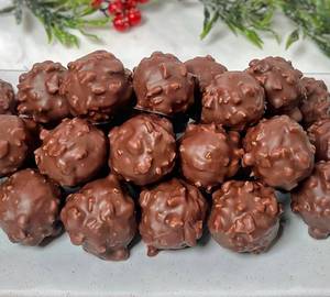 Chocolates Box {8Pcs}