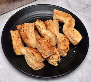 Cheese Straw (350 gms)