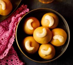 Besan Laddoo {250Gm}