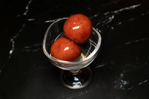 Hot Gulab Jamun (2pcs.)
