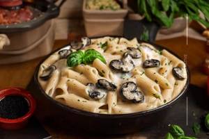Veg Alfredo Mushroom Pasta