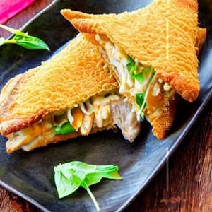 Chicken cheese pocket