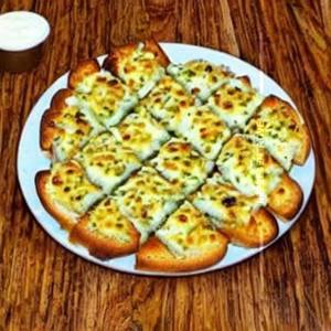 Chicken cheese garlic bread