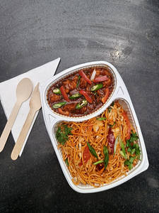 Chicken Schezwan Noodles & Chilli Chicken