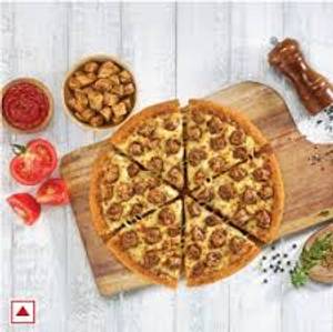 Tandoori chicken pizza