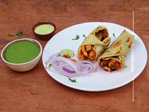 Chicken Malai Tikka Egg Roll