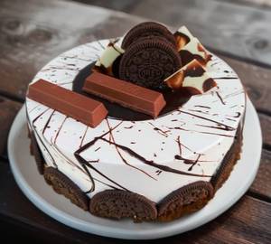 Kitkat Oreo Chocolate Cake