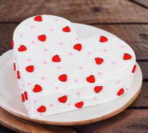 Special Vanilla Heart Shape Cake